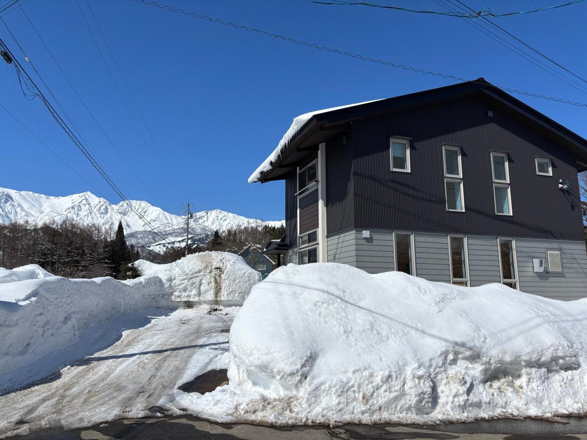 Nakara Hakuba